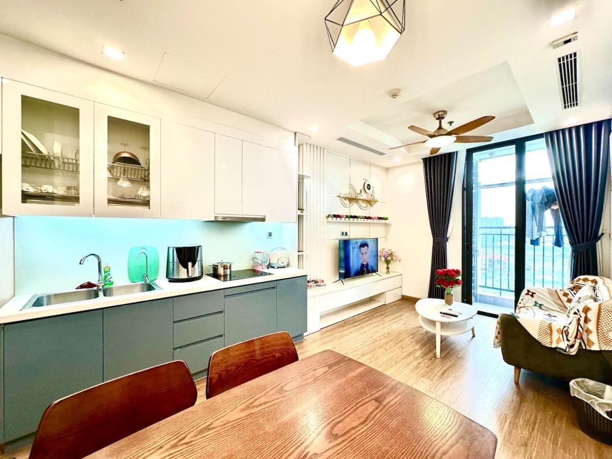 Comfortable Spacious Two Bedroom Near Keangnam, Dcapital And Marriot Apartment Hanoi