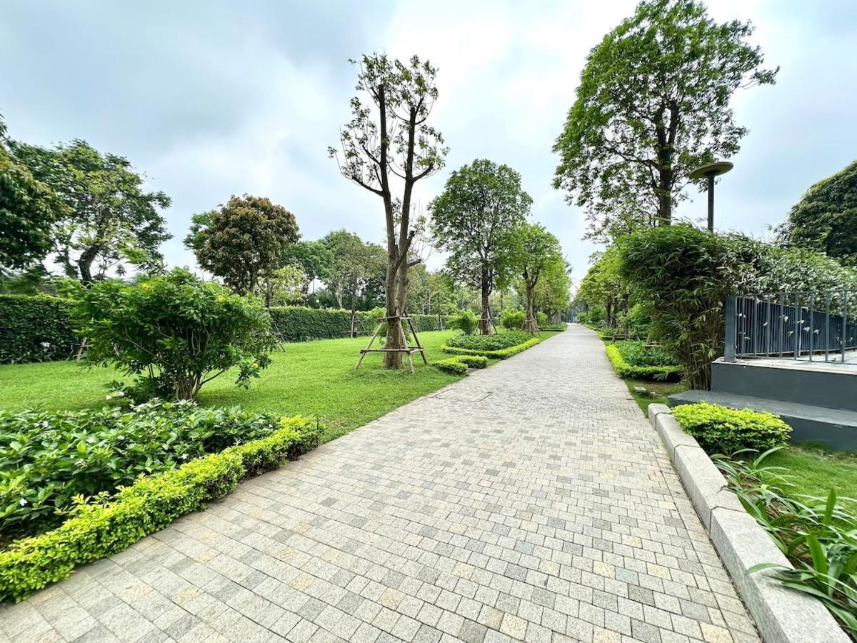 Căn hộ Comfortable Spacious Two Bedroom Near Keangnam, Dcapital And Marriot Hà Nội